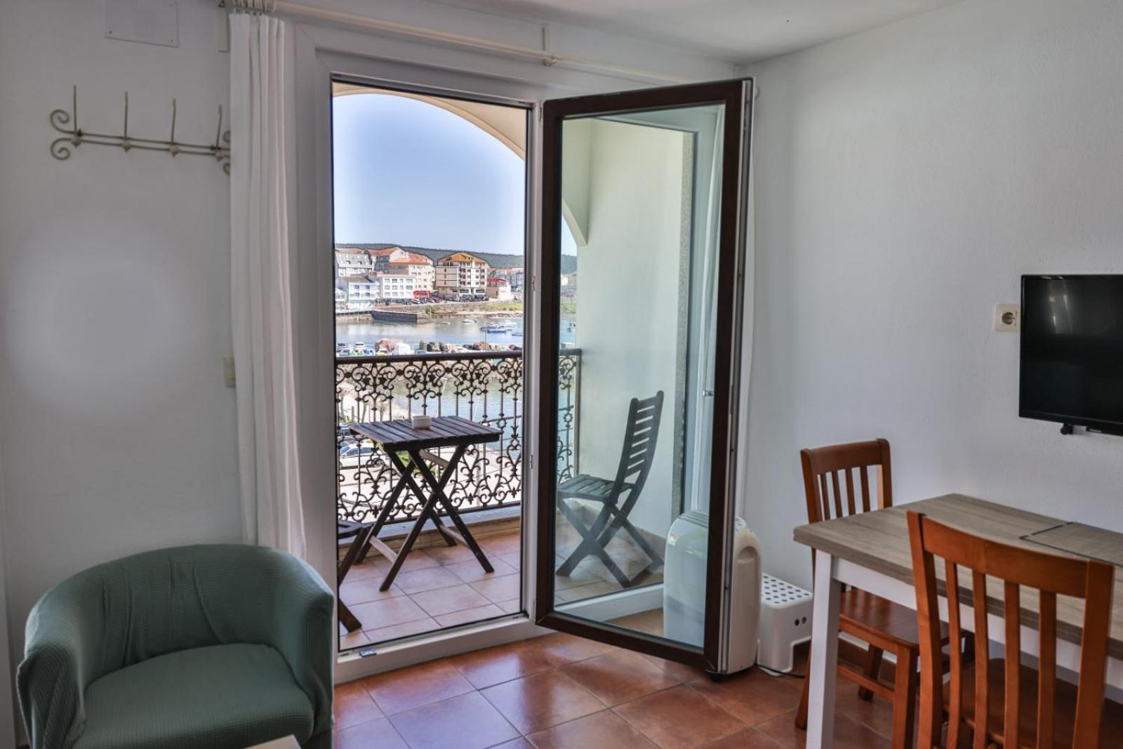 Apartamentos Arnela Camarinas Luaran gambar